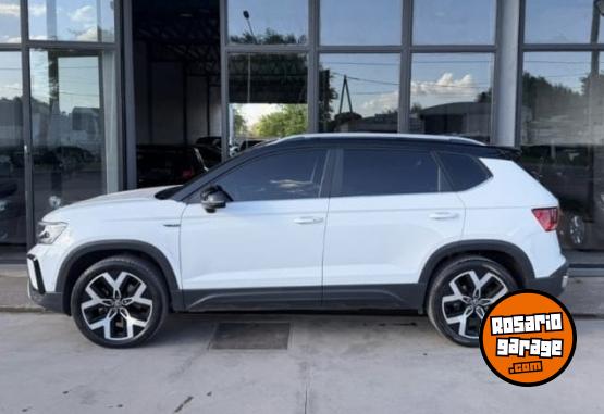 Autos - Volkswagen Taos highline 2024 Nafta 36000Km - En Venta