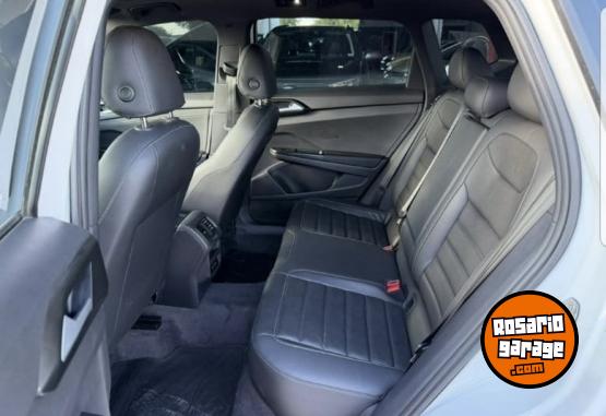 Autos - Volkswagen Taos highline 2024 Nafta 36000Km - En Venta