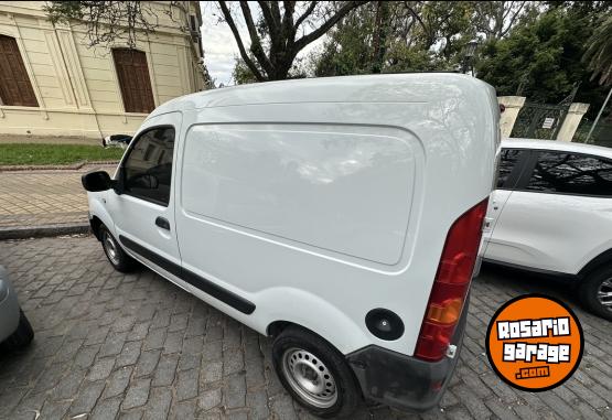 Utilitarios - Renault Kangoo 2016 GNC 120000Km - En Venta