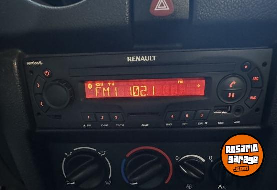 Utilitarios - Renault Kangoo 2016 GNC 120000Km - En Venta