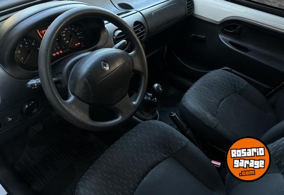 Utilitarios - Renault Kangoo 2016 GNC 120000Km - En Venta