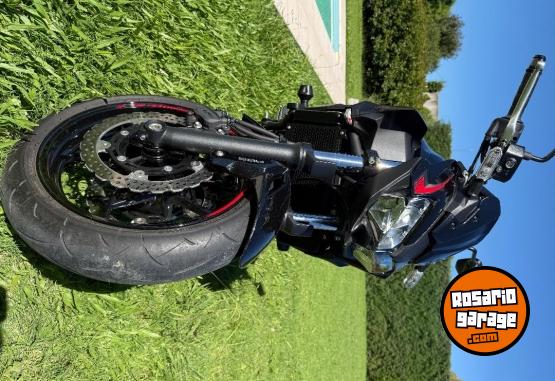 Motos - Kawasaki Z650 2023 Nafta 9000Km - En Venta