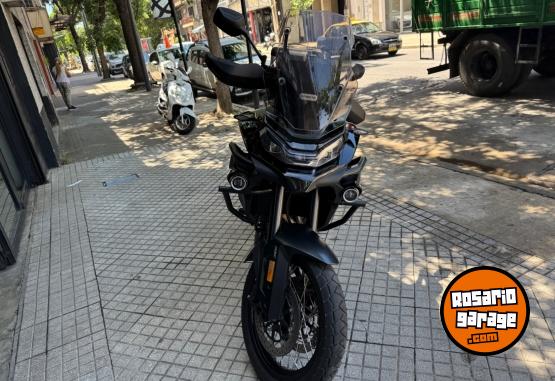 Motos - CF 800 Explorer 2025 Nafta 8300Km - En Venta