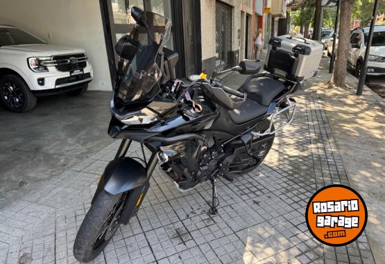 Motos - CF 800 Explorer 2025 Nafta 8300Km - En Venta
