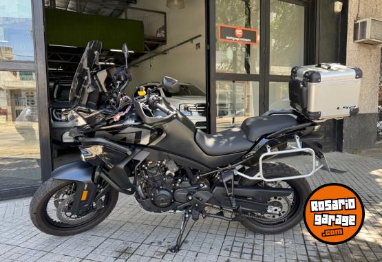 Motos - CF 800 Explorer 2025 Nafta 8300Km - En Venta