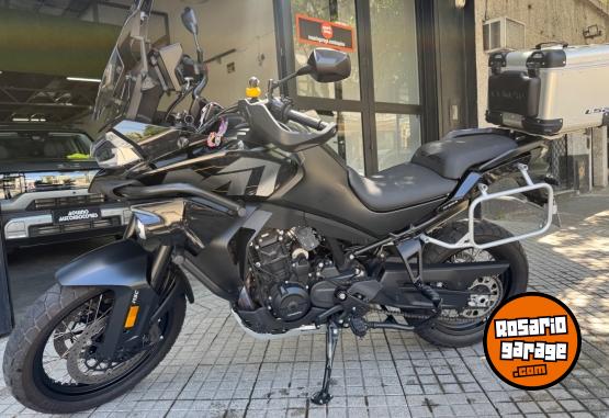 Motos - CF 800 Explorer 2025 Nafta 8300Km - En Venta
