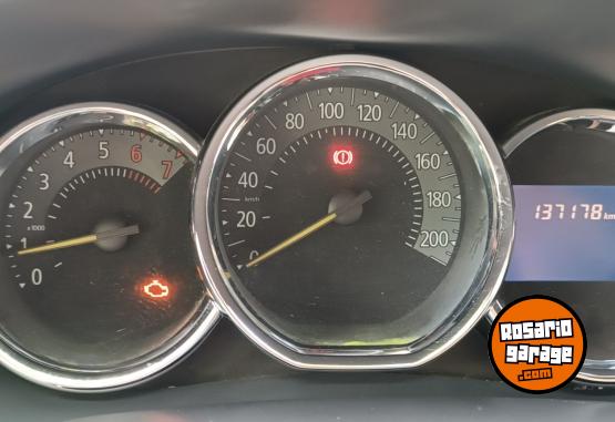 Autos - Renault Sandero II Privilege 1.6 2015 GNC 137000Km - En Venta