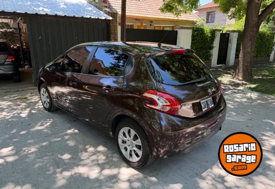 Autos - Peugeot 208 Active 2013 Nafta 105000Km - En Venta