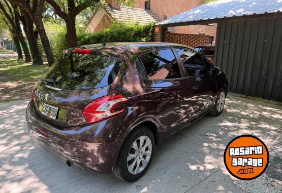 Autos - Peugeot 208 Active 2013 Nafta 105000Km - En Venta