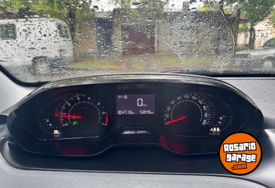 Autos - Peugeot 208 Active 2013 Nafta 105000Km - En Venta