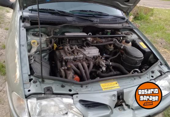 Autos - Renault Megane 1998 Nafta 250000Km - En Venta