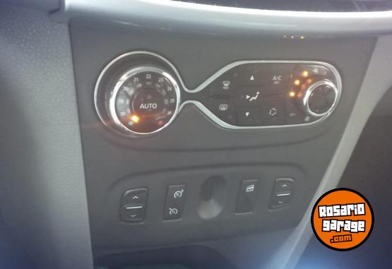 Autos - Renault Logan 2016 GNC 120000Km - En Venta