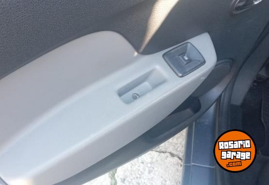 Autos - Renault Logan 2016 GNC 120000Km - En Venta