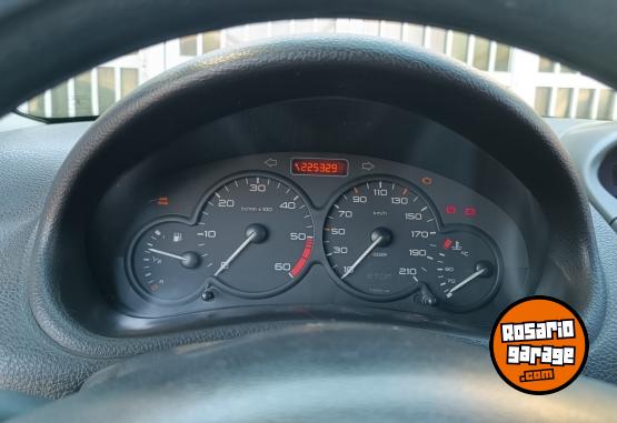 Autos - Peugeot 206 2002 Diesel 224000Km - En Venta