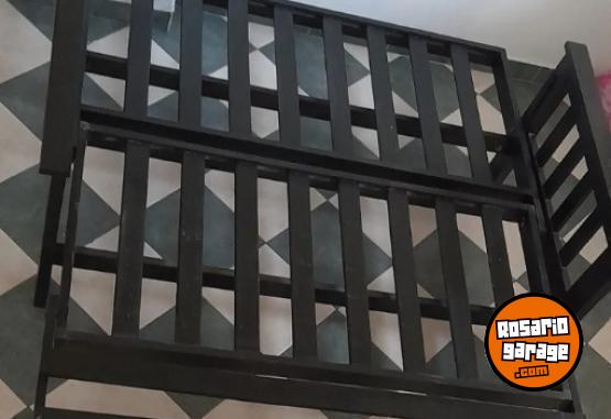 Hogar - FUTON DE GUATAMBU MACIZO LUSTRADO(LEER). - En Venta
