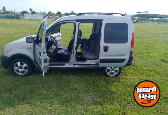 Utilitarios - Renault Kangoo 2007 Diesel 310000Km - En Venta
