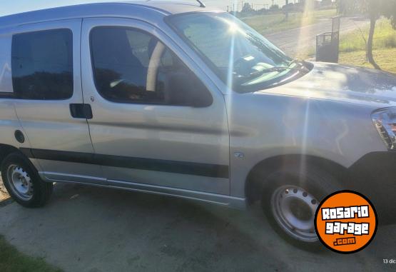 Utilitarios - Citroen Berlingo 5 as hdi 2021 Diesel 73000Km - En Venta