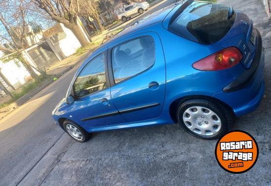 Autos - Peugeot 206 2005 Diesel 180000Km - En Venta