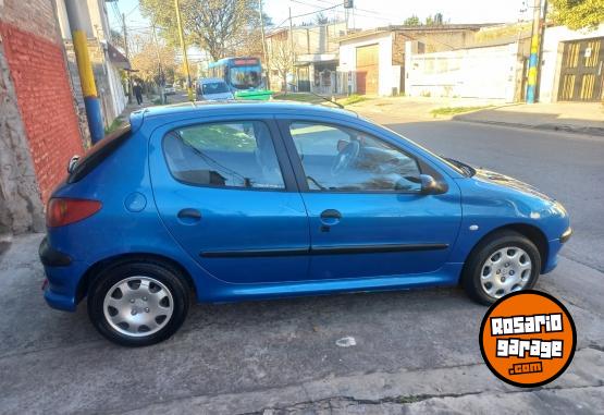 Autos - Peugeot 206 2005 Diesel 180000Km - En Venta