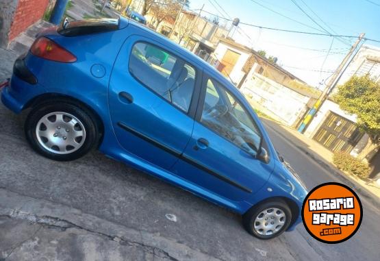 Autos - Peugeot 206 2005 Diesel 180000Km - En Venta