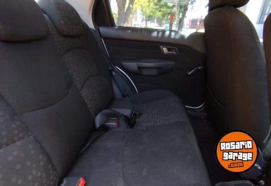 Autos - Fiat Siena 2011 GNC 205000Km - En Venta