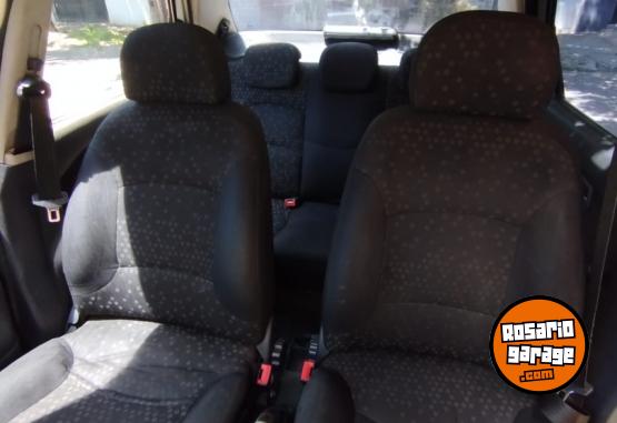 Autos - Fiat Siena 2011 GNC 205000Km - En Venta