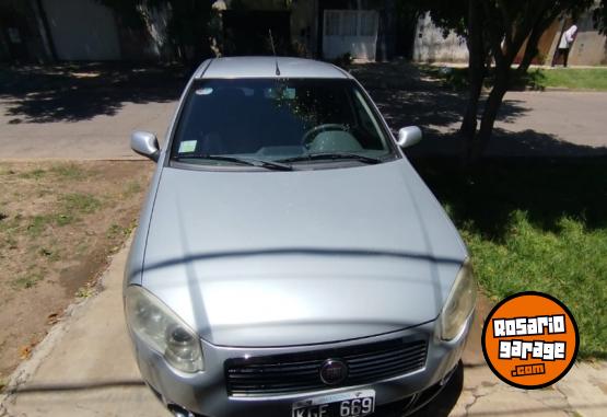 Autos - Fiat Siena 2011 GNC 205000Km - En Venta