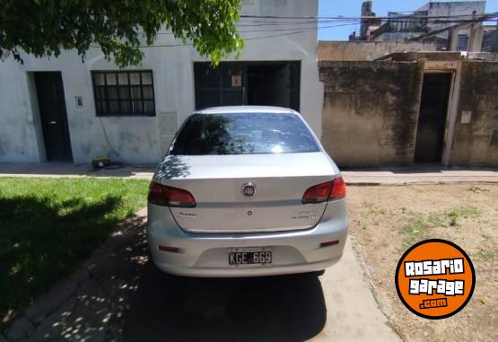 Autos - Fiat Siena 2011 GNC 205000Km - En Venta