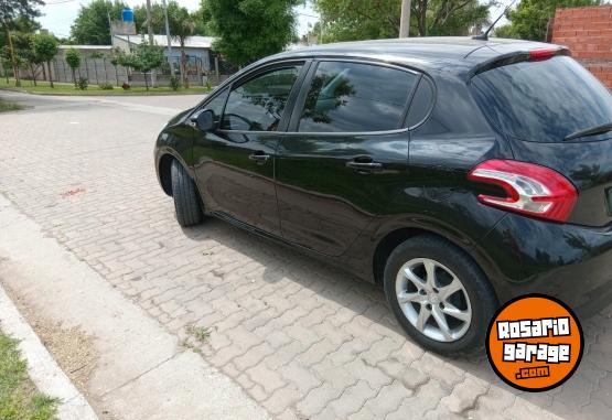 Autos - Peugeot 208 allure 2015 GNC 108000Km - En Venta