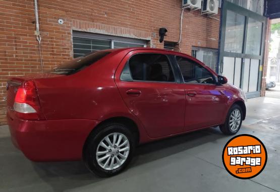 Autos - Toyota Etios XLS 1.5 M/T 2014 Nafta 122000Km - En Venta