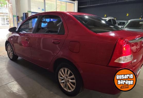Autos - Toyota Etios XLS 1.5 M/T 2014 Nafta 122000Km - En Venta