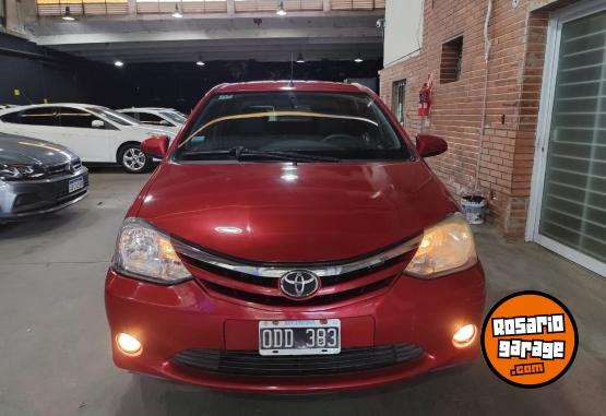 Autos - Toyota Etios XLS 1.5 M/T 2014 Nafta 122000Km - En Venta