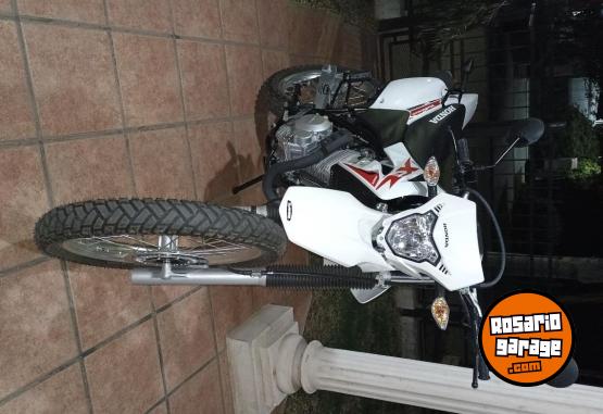 Motos - Honda Tornado XR 250 2024 Nafta 0Km - En Venta