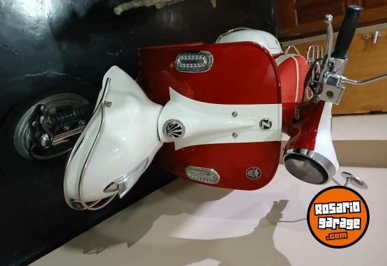 Motos - Zanella Motoneta 2019 Nafta 4400Km - En Venta