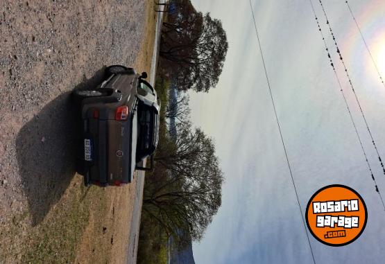 Camionetas - Fiat Strada adventure locker 2016 Nafta 203000Km - En Venta