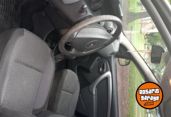 Camionetas - Renault Duster 2014 GNC 182500Km - En Venta