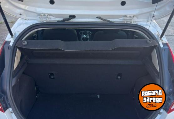 Autos - Ford Fiesta Kinetic SE 2015 Nafta 164000Km - En Venta