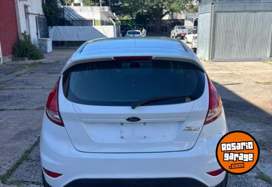 Autos - Ford Fiesta Kinetic SE 2015 Nafta 164000Km - En Venta
