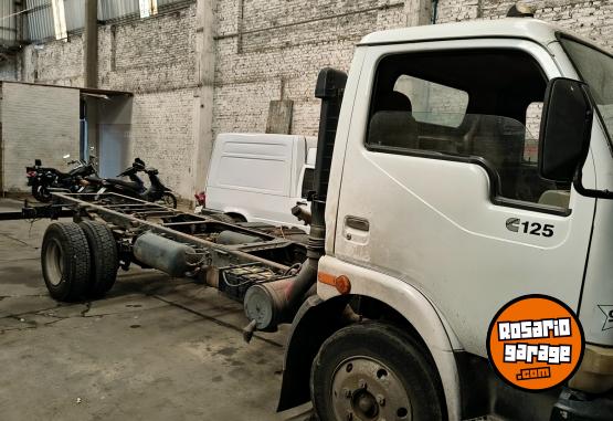 Camiones y Gr�as - LIQUIDO CAMION DFM 1063 - En Venta