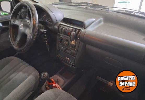 Autos - Chevrolet Sedan 1998 Diesel 180Km - En Venta