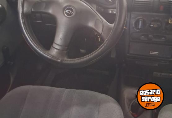 Autos - Chevrolet Sedan 1998 Diesel 180Km - En Venta