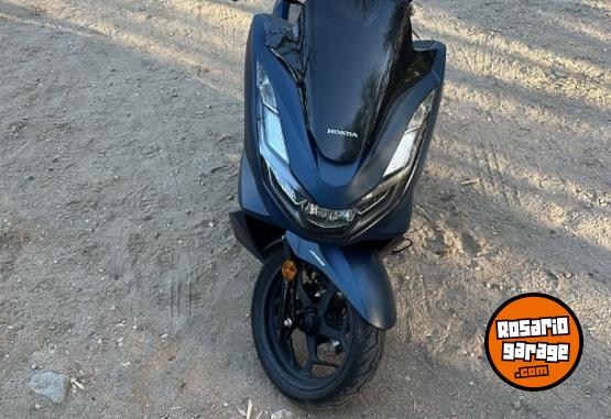 Motos - Honda Pcx 160 2023 Nafta 4000Km - En Venta