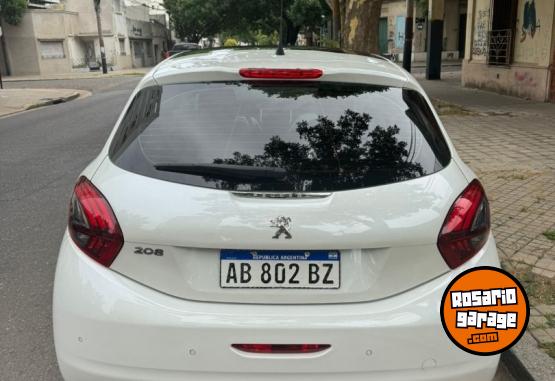 Autos - Peugeot 208 Allure 2017 Nafta 40300Km - En Venta