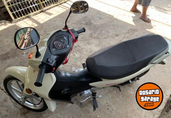 Motos - Motomel blitz 110 full 2023 Nafta 12000Km - En Venta