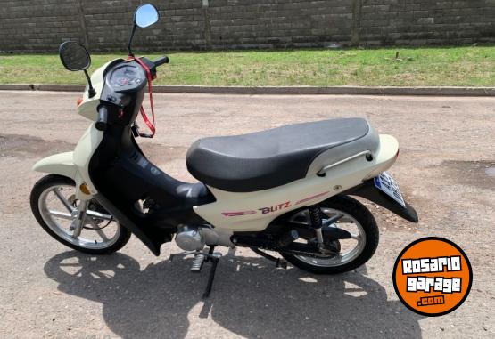 Motos - Motomel blitz 110 full 2023 Nafta 12000Km - En Venta