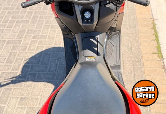 Motos - Yamaha NMax 155cc 2023 Nafta 3000Km - En Venta