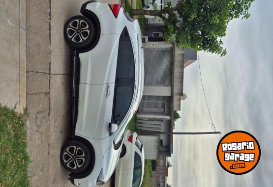 Autos - Honda HRV 2016 Nafta 127000Km - En Venta