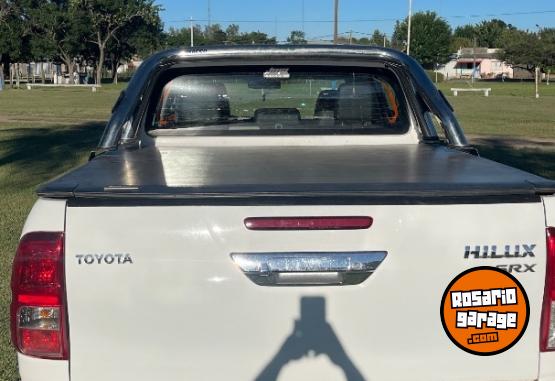 Camionetas - Toyota Hilux 2016 Diesel 156000Km - En Venta