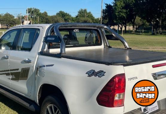 Camionetas - Toyota Hilux 2016 Diesel 156000Km - En Venta