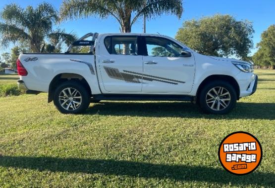Camionetas - Toyota Hilux 2016 Diesel 156000Km - En Venta